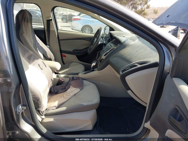 2012 FORD FOCUS SE 照片 5