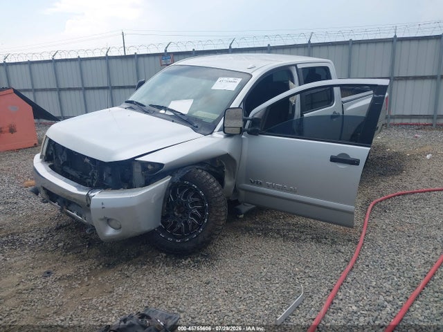 صورة 2 لـ 2014 Nissan TITAN SV