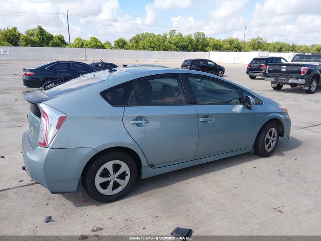صورة مصغرة 13 لـ 2013 Toyota PRIUS THREE