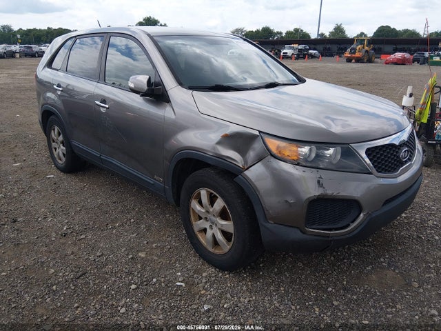 2013 KIA SORENTO LX