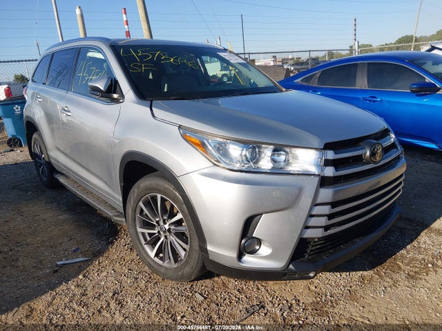 2017 TOYOTA HIGHLANDE XLE