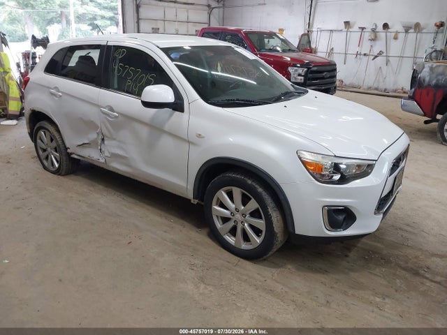 2014 MITSUBISHI OUTLANDER SE