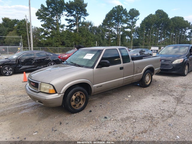 2002 GMC SONOMA SLS photo 2