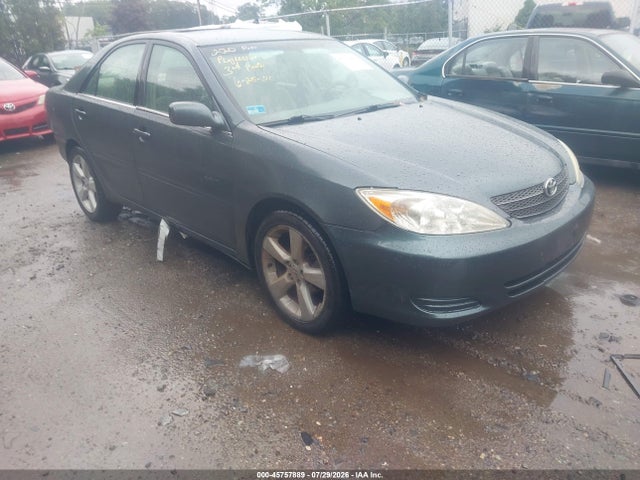2004 TOYOTA CAMRY LE