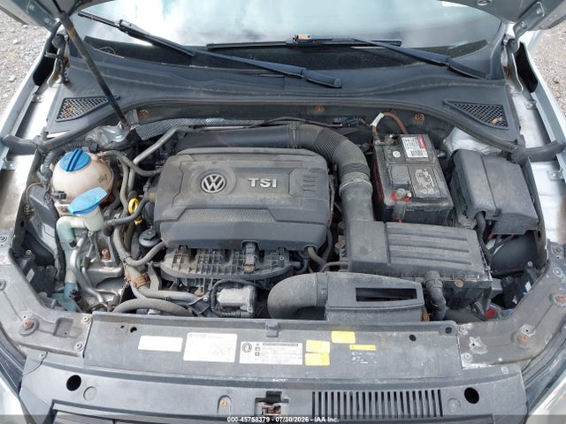 صورة 10 لـ 2015 Volkswagen PASSAT 1.8T SE