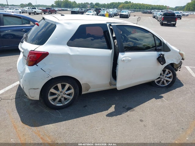 صورة 4 لـ 2015 Toyota YARIS LE