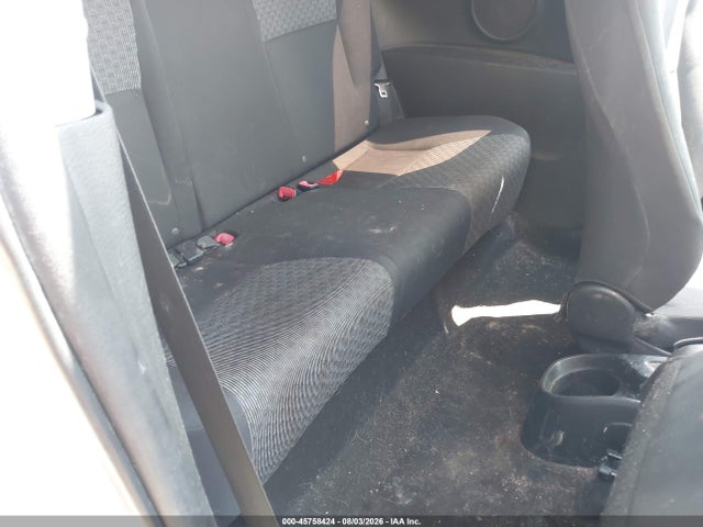 2015 Toyota YARIS LE — фото 8