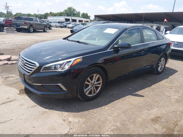 2017 Hyundai SONATA SE — фото 2
