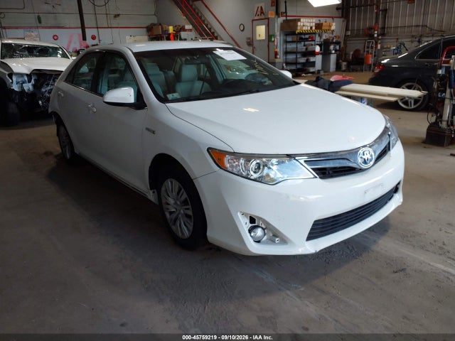 2013 TOYOTA CAMRY LE