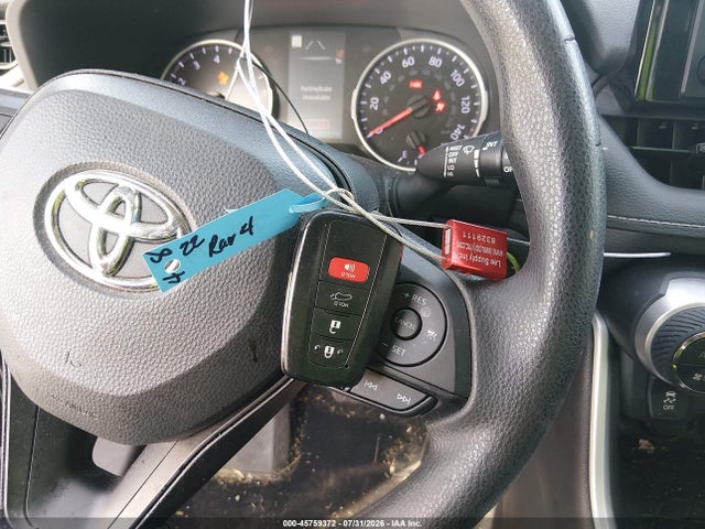 2022 TOYOTA RAV4 XLE 11