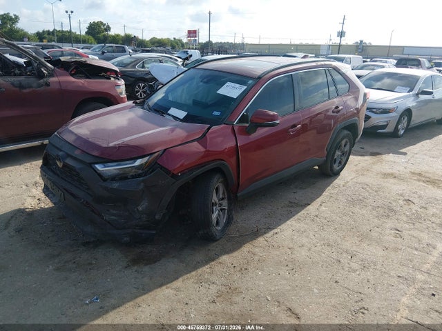 2022 TOYOTA RAV4 XLE 2