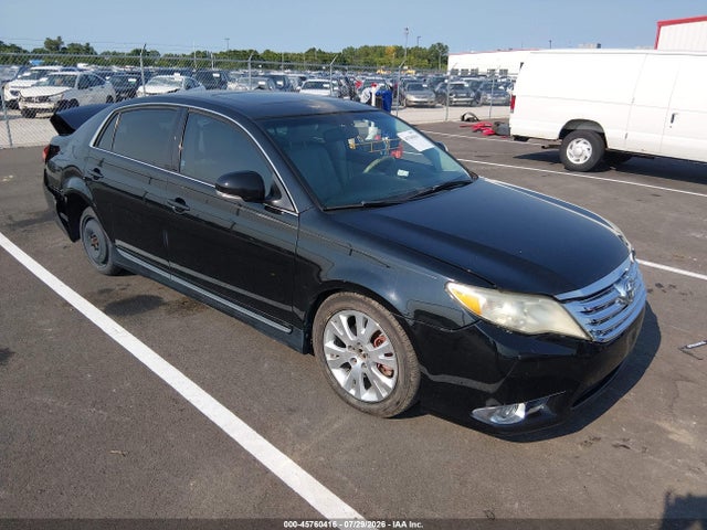 2011 TOYOTA AVALON 