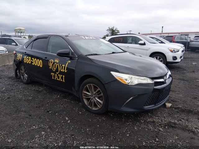 2015 TOYOTA CAMRY SE