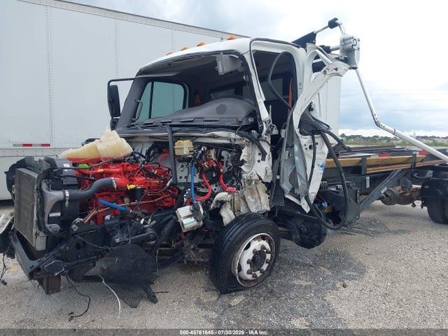 2018 FREIGHTLINER M2 106 12