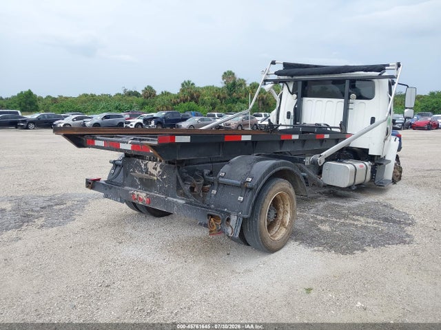 2018 FREIGHTLINER M2 106 4