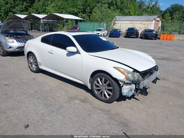 2011 INFINITI G37 