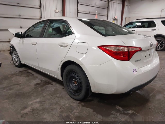2017 TOYOTA COROLLA LE 3