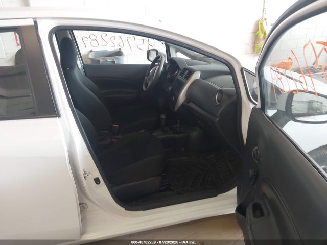 2015 Nissan VERSA NOTE S (SR)/S PLUS/SL/SR/SV — фото 5