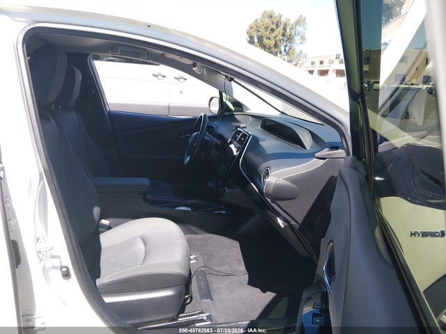 2016 Toyota PRIUS THREE 照片 5