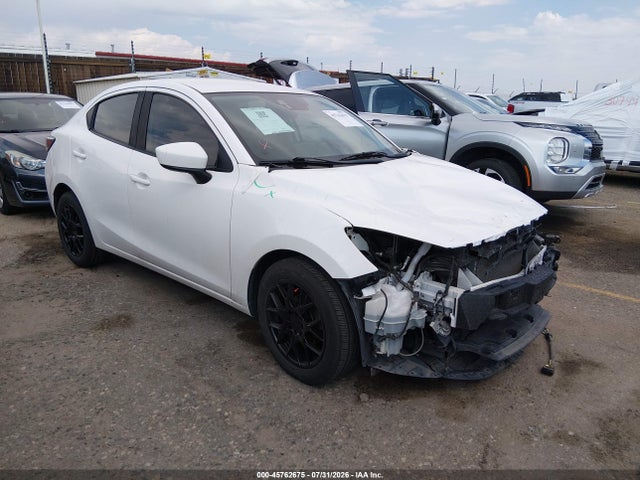 2017 TOYOTA YARIS 