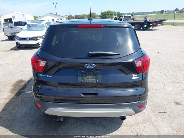 2019 FORD ESCAPE SE 16