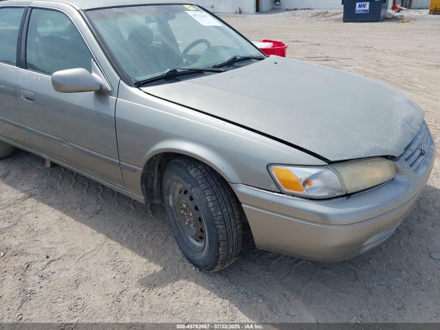 1998 TOYOTA CAMRY LE
