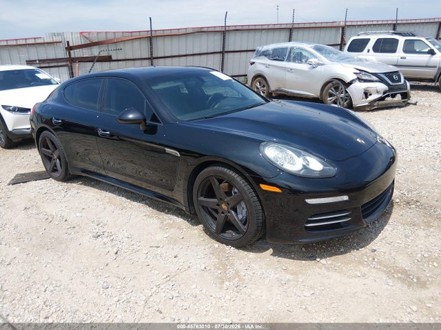 2014 PORSCHE PANAMERA 4