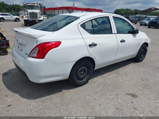 2015 Nissan VERSA 1.6 S+ 照片 4