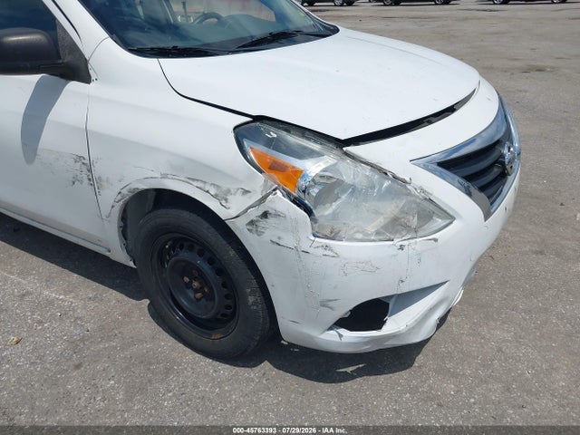 2015 Nissan VERSA 1.6 S+ 照片 6