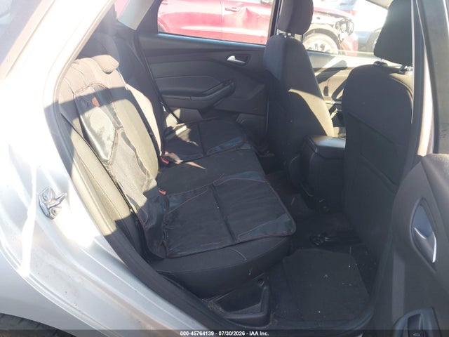 2015 FORD FOCUS SE 照片 8