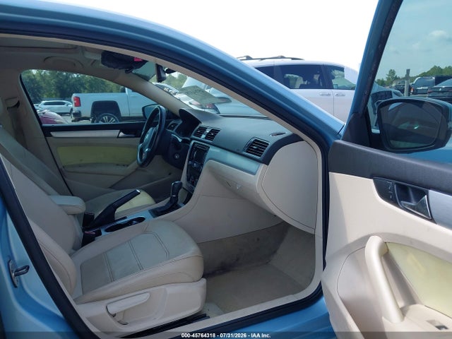 2013 Volkswagen PASSAT 2.0L TDI SE — фото 5