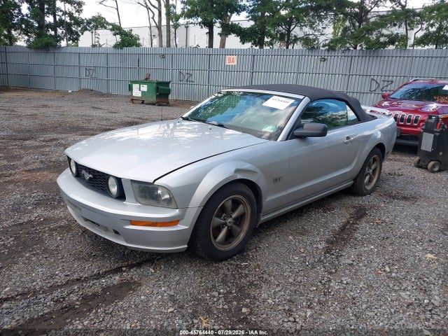 صورة 2 لـ 2005 FORD MUSTANG GT