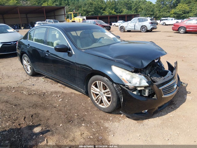2013 INFINITI G37 JOURNEY