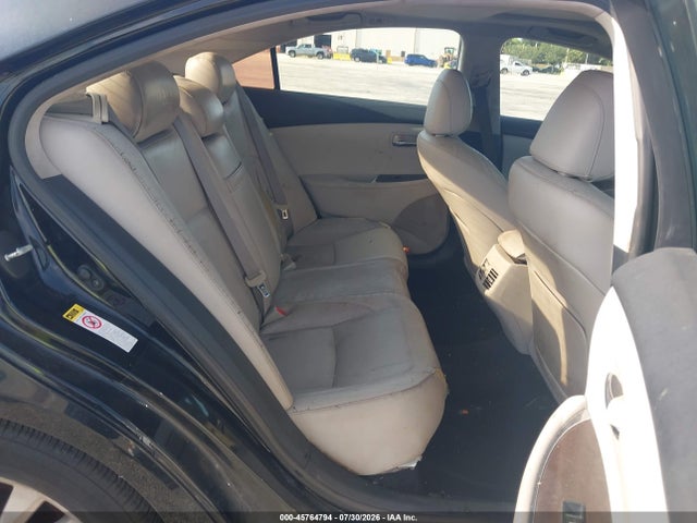 صورة 8 لـ 2010 Lexus ES 350