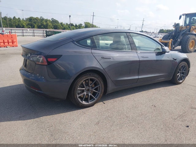 صورة 4 لـ 2021 Tesla MODEL 3 STANDARD RANGE PLUS REAR-WHEEL DRIVE