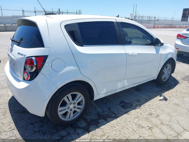 2015 Chevrolet SONIC LT AUTO 照片 4