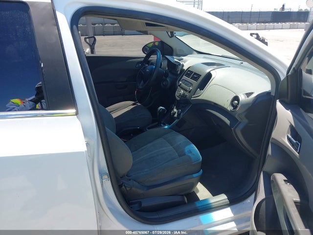 2015 Chevrolet SONIC LT AUTO 照片 5