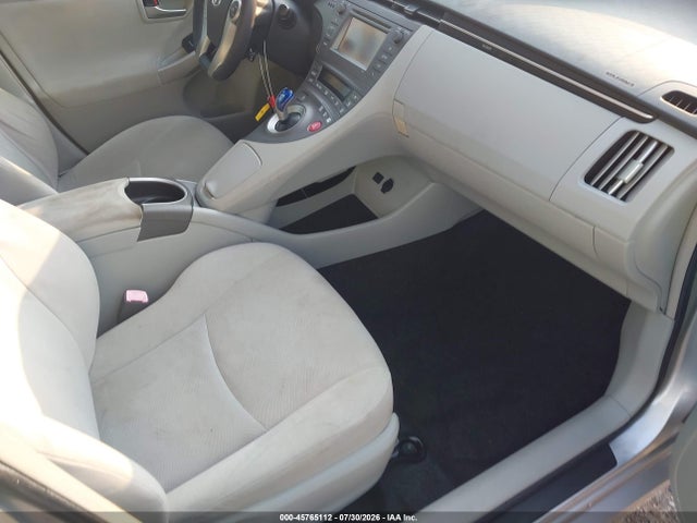 صورة 5 لـ 2012 Toyota PRIUS TWO
