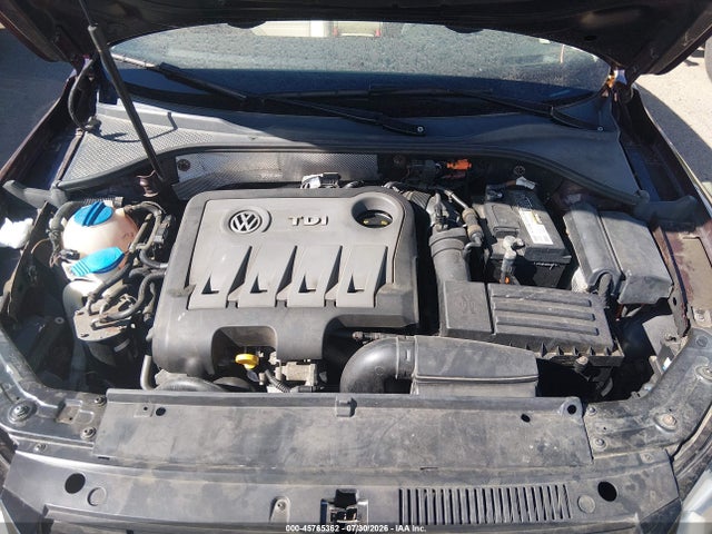 صورة 10 لـ 2014 Volkswagen PASSAT 2.0L TDI SE