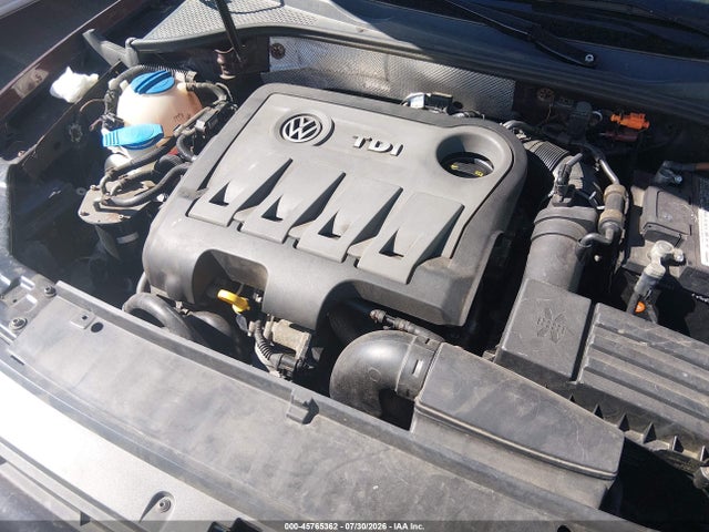 صورة 6 لـ 2014 Volkswagen PASSAT 2.0L TDI SE