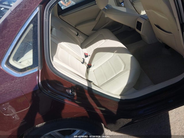 صورة 8 لـ 2014 Volkswagen PASSAT 2.0L TDI SE