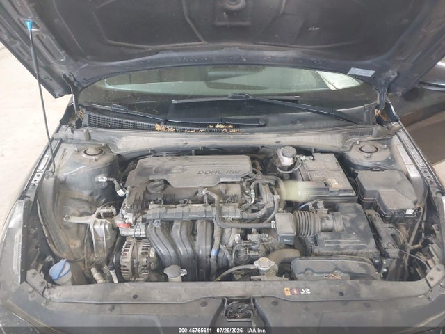 2021 HYUNDAI ELANTRA SE 10