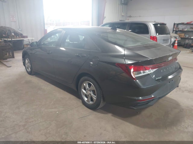 2021 HYUNDAI ELANTRA SE 3