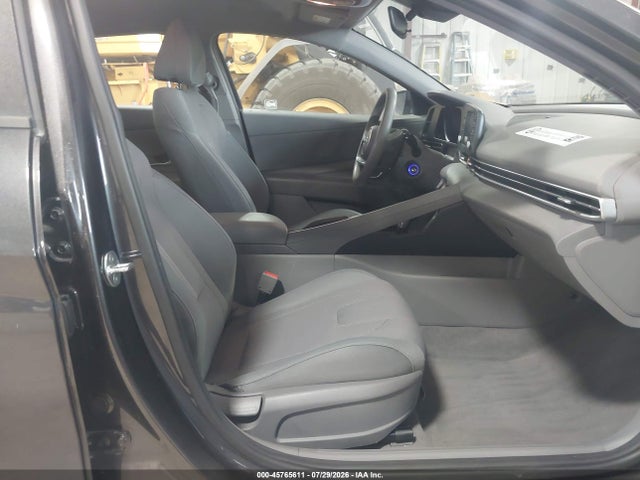 2021 HYUNDAI ELANTRA SE 5
