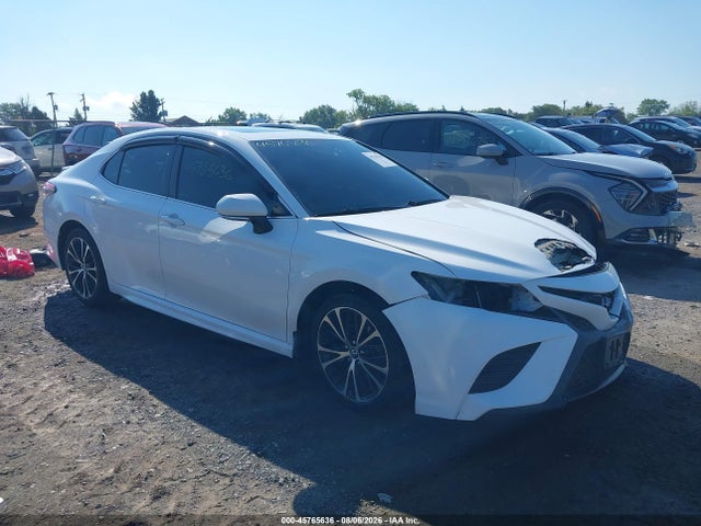 2018 TOYOTA CAMRY SE