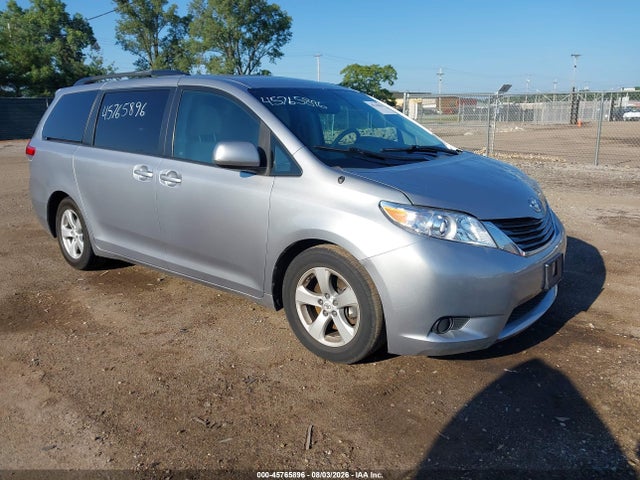 2012 TOYOTA SIENNA LE V6 8 PASSENGER