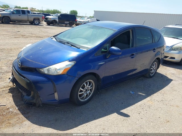 صورة 2 لـ 2015 Toyota PRIUS V THREE