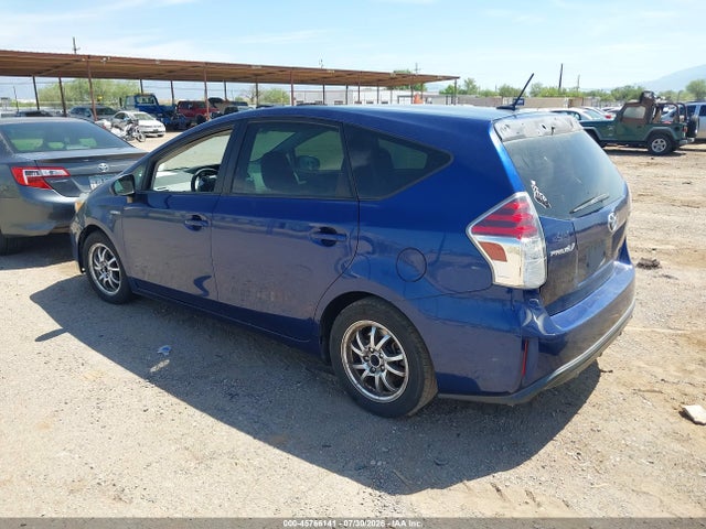 صورة 3 لـ 2015 Toyota PRIUS V THREE