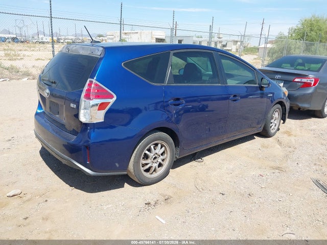صورة 4 لـ 2015 Toyota PRIUS V THREE