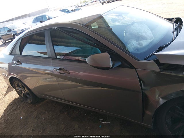 2023 Hyundai ELANTRA SEL 照片 13